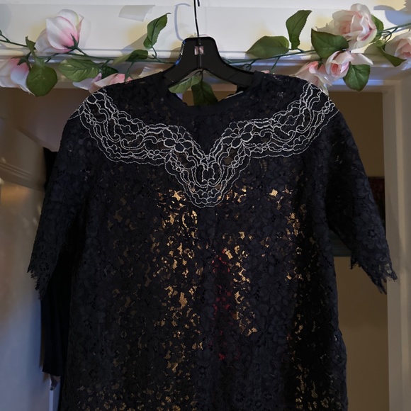 Sandro Lace CropTop - Picture 3 of 4